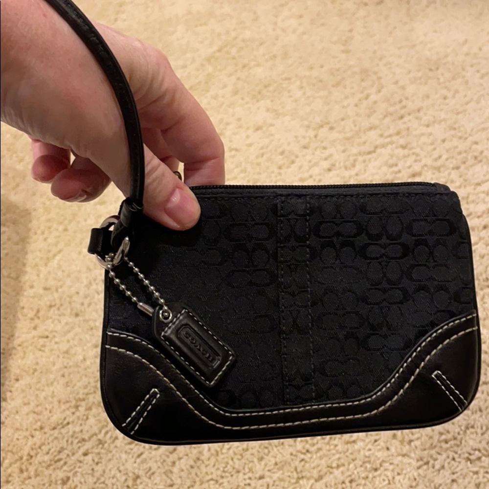NWOT Coach Black Wristlet signature canvas/leather